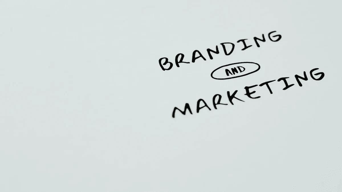 How to Sell Effectively Using Bluesky DMs in 2025